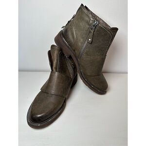 OTBT frontage women’s brown distressed booties size 6-1/2 #S-0141